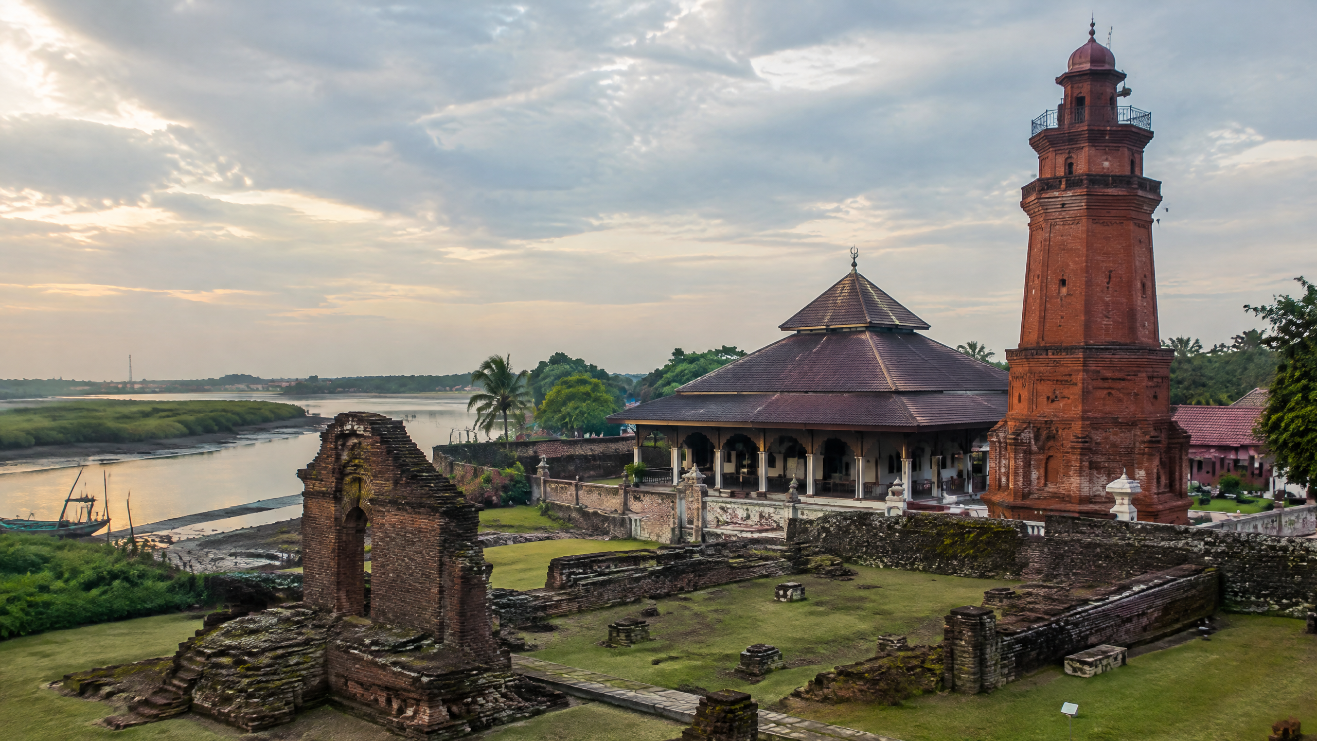 Banten Lama, Serang: How Trade and Migration Shaped the Sultanate’s Architecture